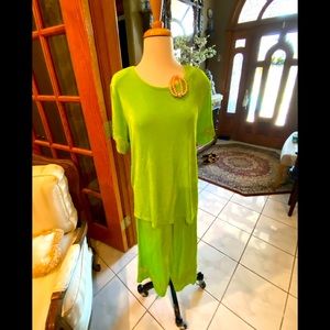 Lime green with pink accent Capri pants suit. With matching bracelet size M